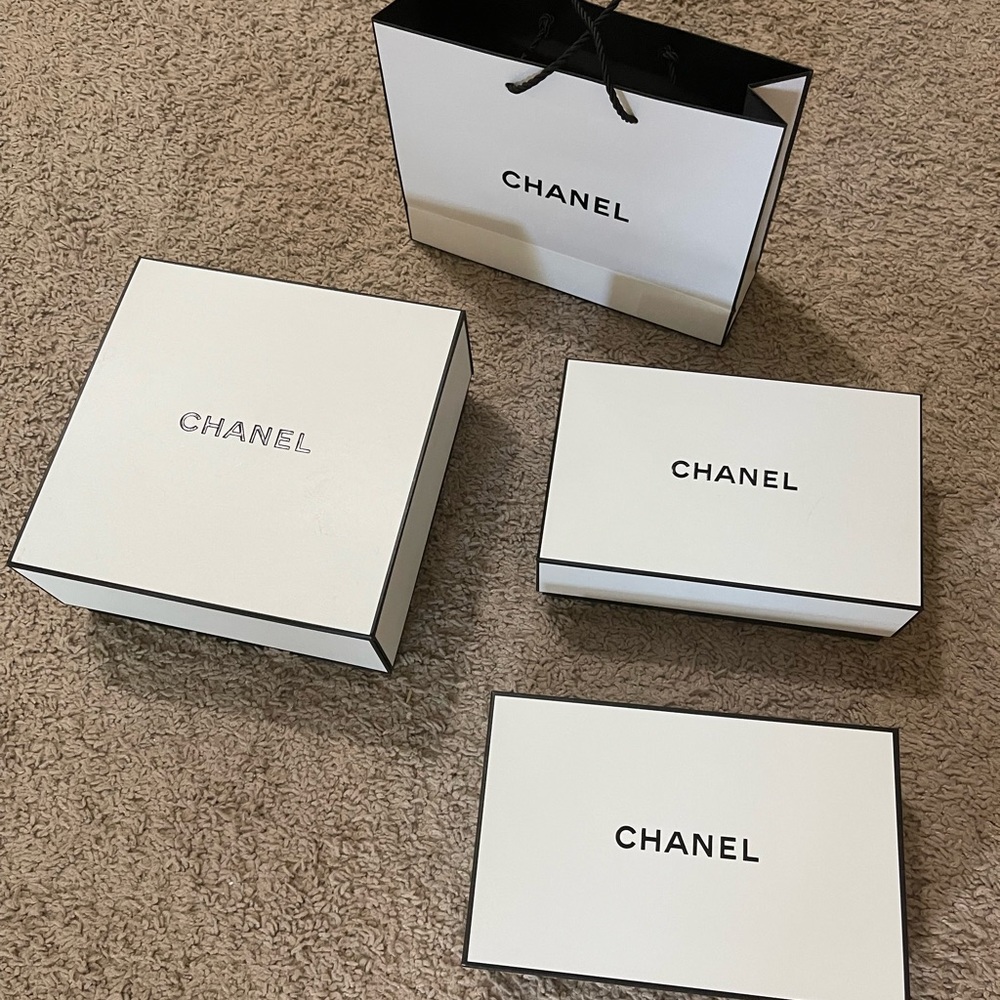 Chanel Gift boxes. Price for 1. Good for accessories, wallet, makeup.